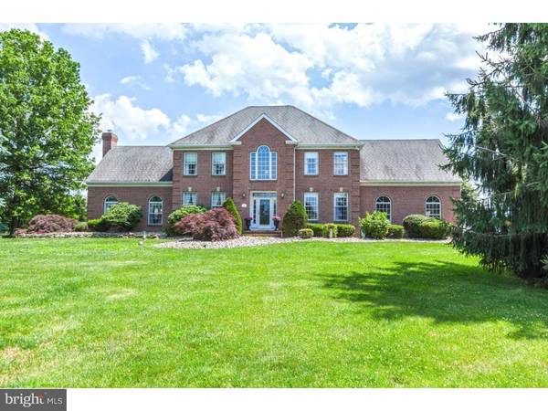 4 HARBOURTON WOODSVILLE RD, Pennington, NJ 08534