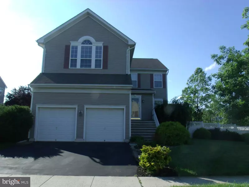 7 KELLY DR, Columbus, NJ 08022