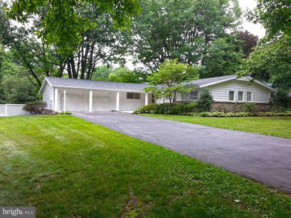 1519 MEADOWLARK RD, Wyomissing, PA 19610