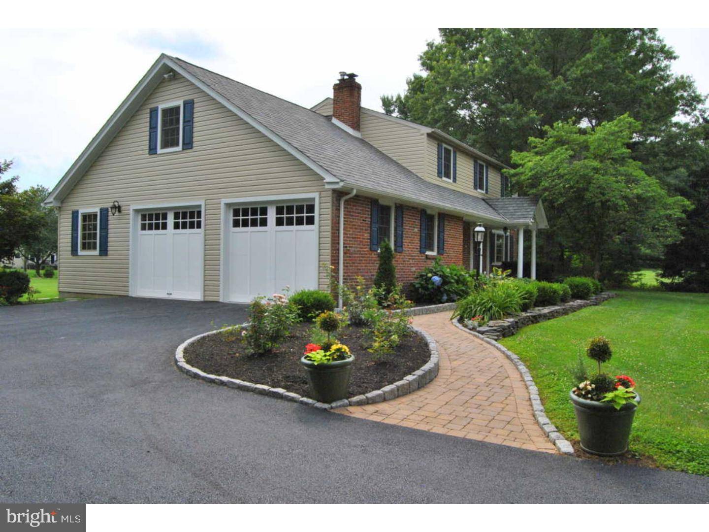 Doylestown, PA 18901,42 OAK LEAF LN