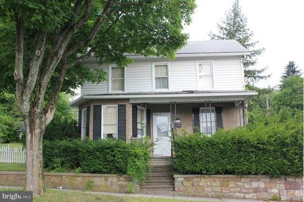 300 DIVISION ST, Mount Union, PA 17066