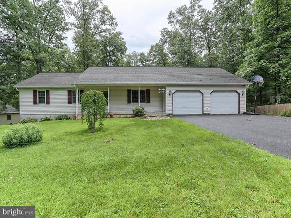 522 NICKLAS DR, Fayetteville, PA 17222