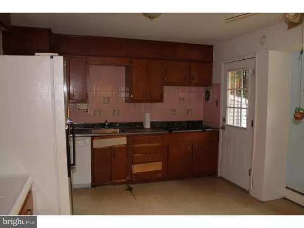 Ambler, PA 19002,853 TENNIS AVE