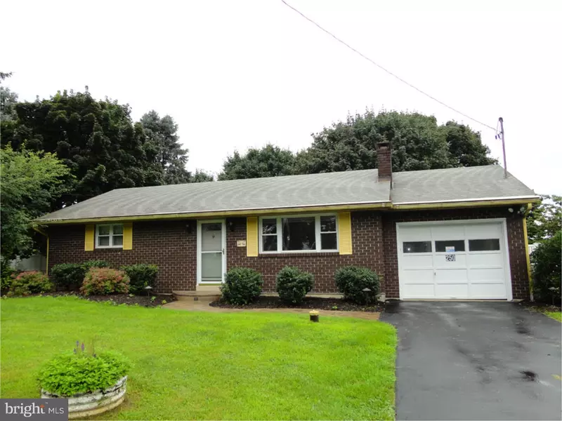 250 BERNVILLE RD, Robesonia, PA 19551