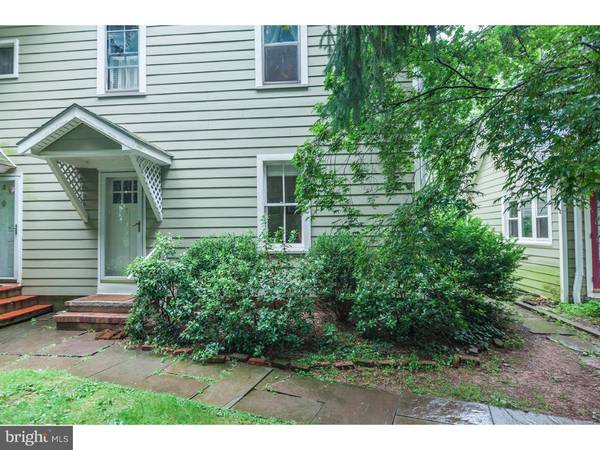 7 CASTLE LN, Hopewell, NJ 08525