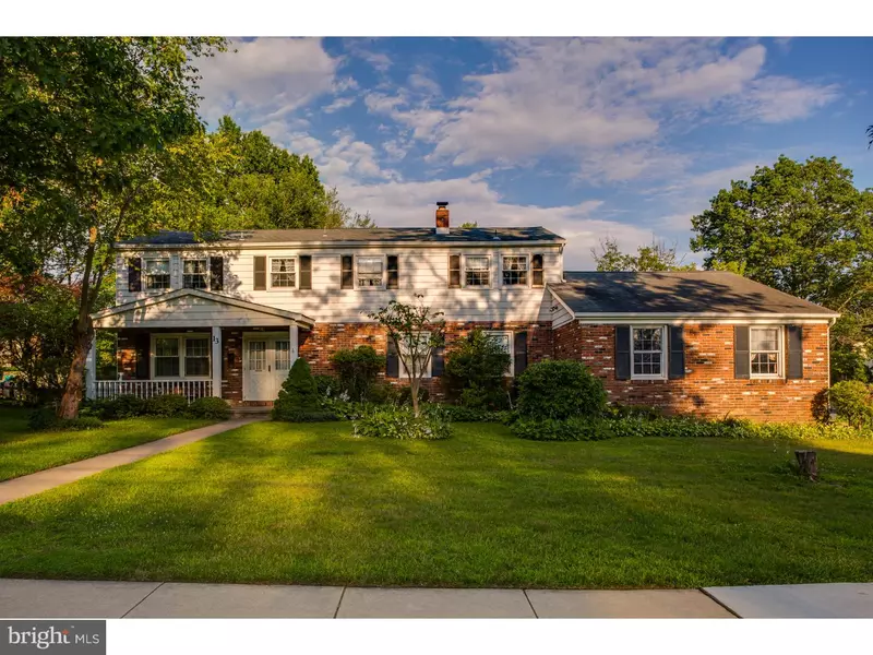 13 THORNHILL RD, Cherry Hill, NJ 08003