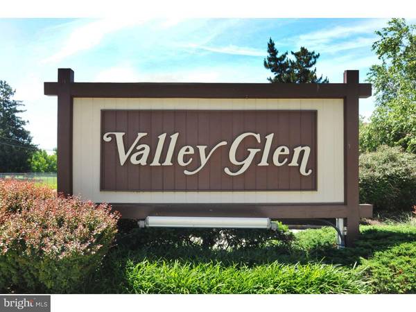 1604 VALLEY GLEN RD, Elkins Park, PA 19027