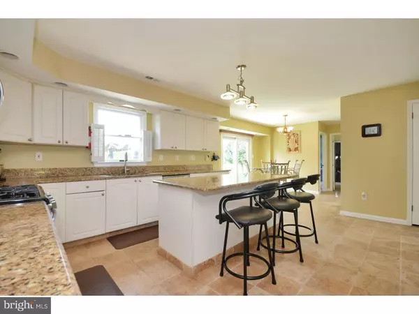 West Windsor, NJ 08550,16 ELLSWORTH DR