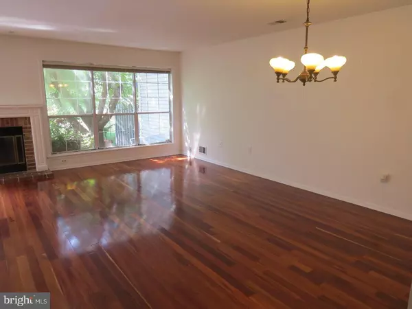 Princeton, NJ 08540,21 HERITAGE BLVD