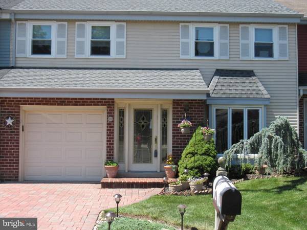 209 CARLTON LN, Mount Laurel, NJ 08054