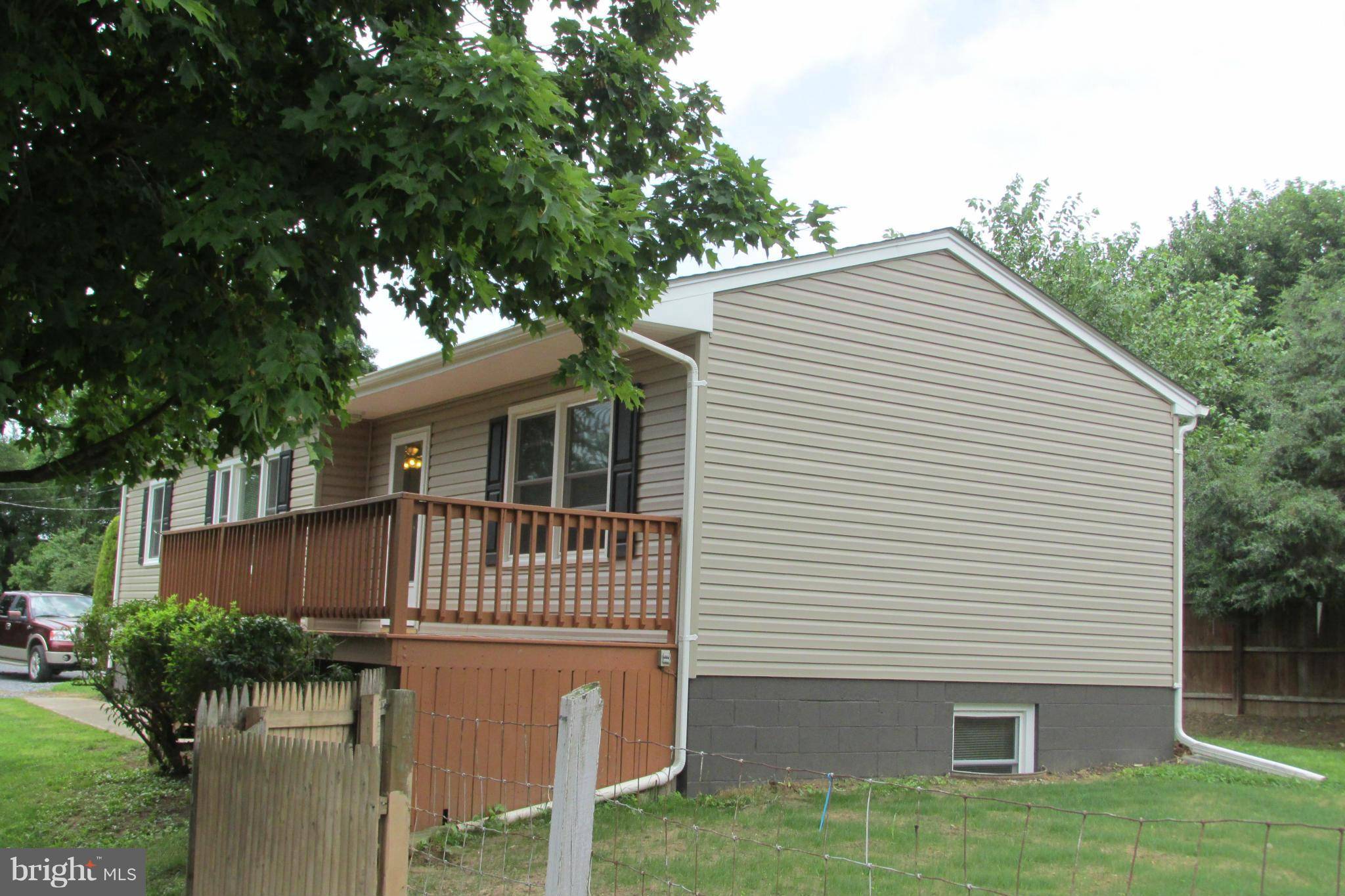 Luray, VA 22835,6 STOVER ST