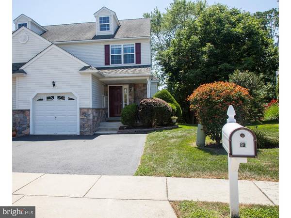 6 STEEPLECHASE CIR, Aston, PA 19014