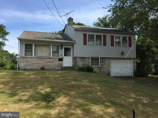 323 CARNEGIE AVE, Wenonah, NJ 08090