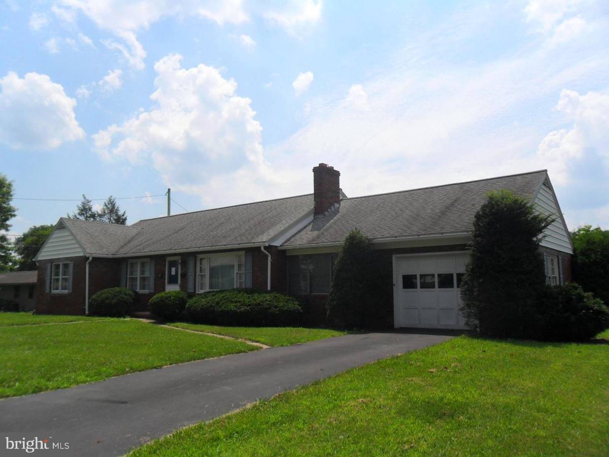 Schuylkill Haven, PA 17972,33 BLOSSOM LN