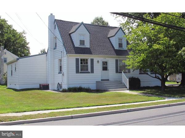 130 W MILL RD, Maple Shade, NJ 08052