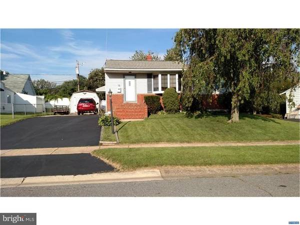 15 PHYLLIS DR, Newark, DE 19711