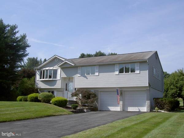 4102 GREENE LN, Coopersburg, PA 18036