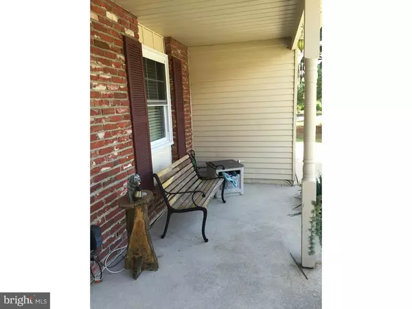 Sewell, NJ 08080,7 LAKEVIEW LN