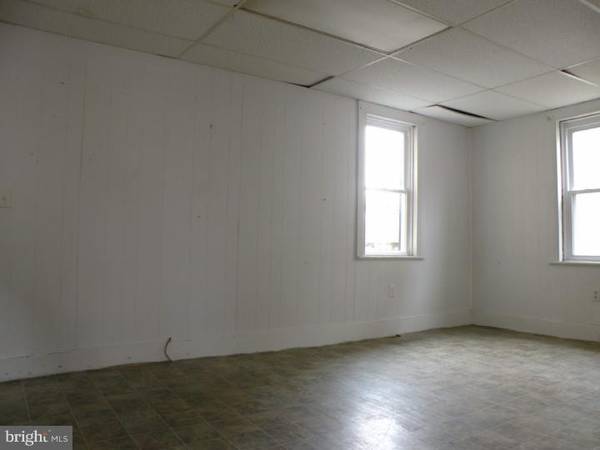 Womelsdorf, PA 19567,327 W HIGH ST