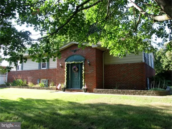 Gibbstown, NJ 08027,79 BRAMALL LN