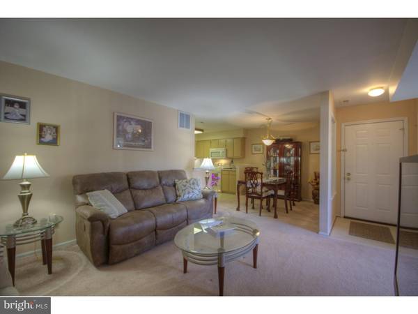 Sewell, NJ 08080,18 WINDSOR CT