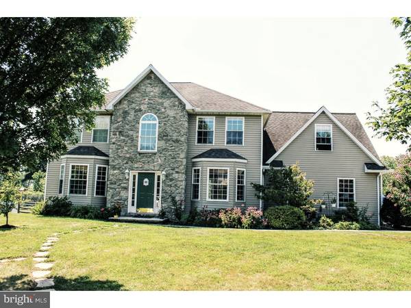 8 MEADOW SPRINGS LN, Oley, PA 19547