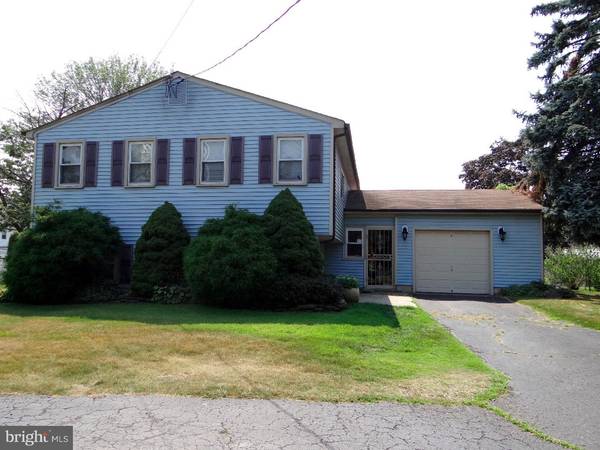 825 W RED BANK AVE, West Deptford Twp, NJ 08096