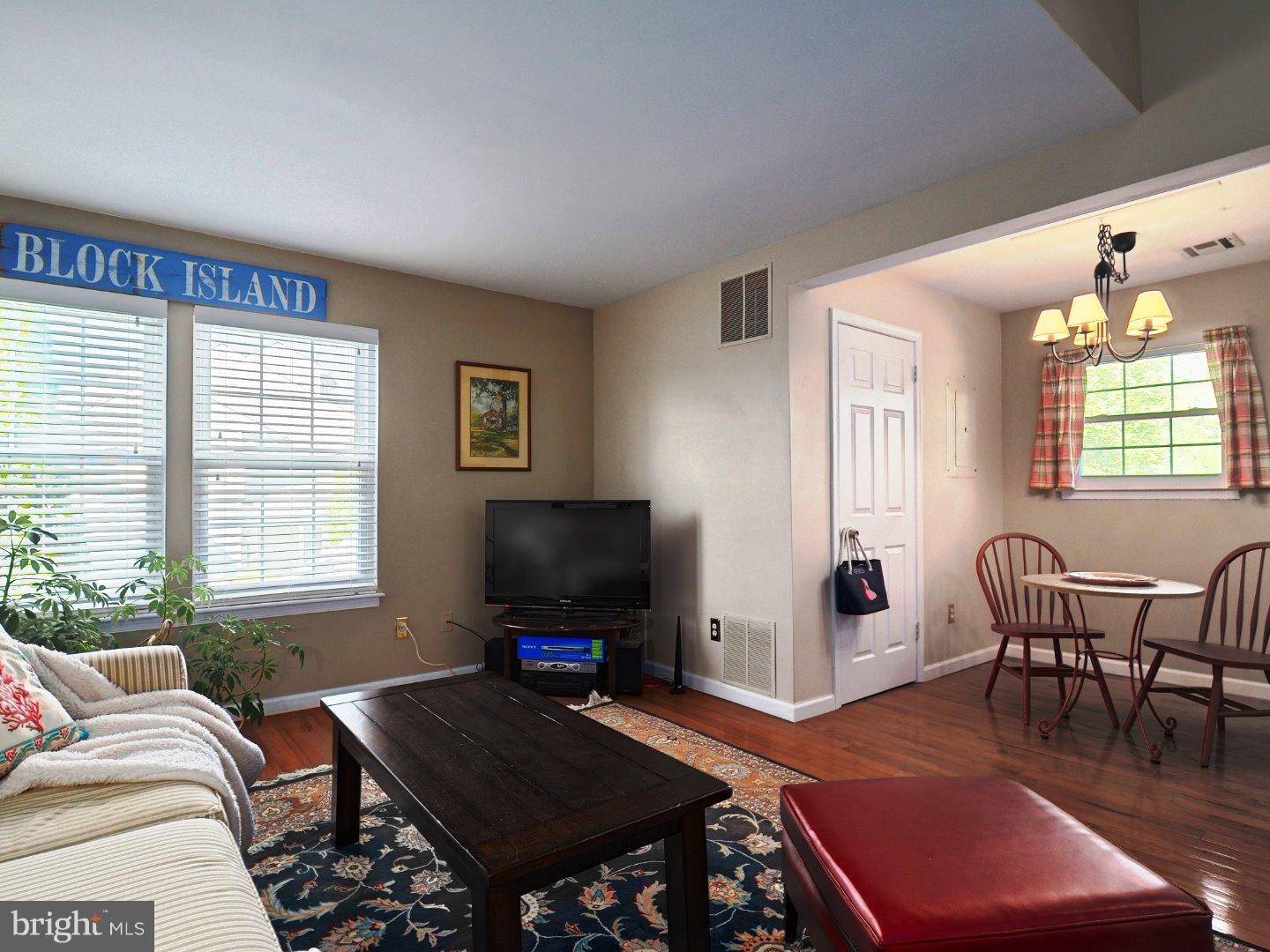 West Chester, PA 19380,897 RAILWAY SQ
