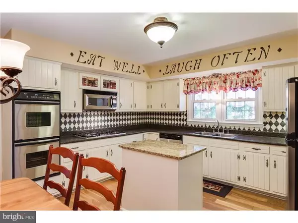 Moorestown, NJ 08057,204 HICKORY LN