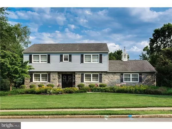 204 HICKORY LN, Moorestown, NJ 08057