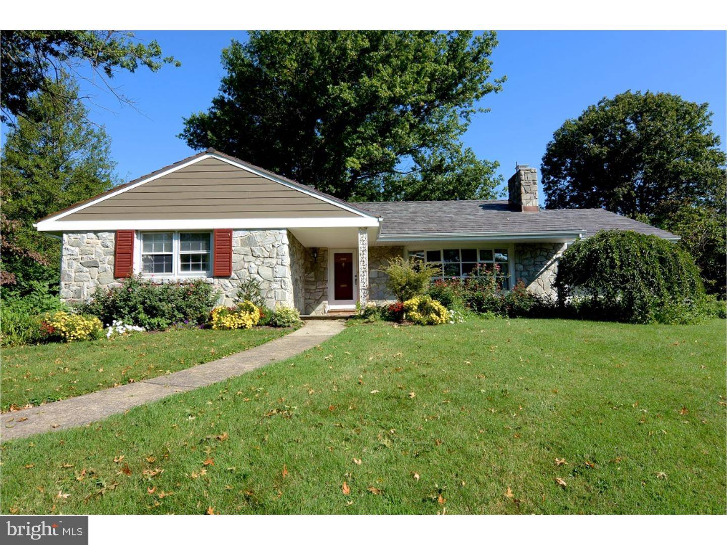 919 SUNNYSIDE AVE, Wyomissing, PA 19610