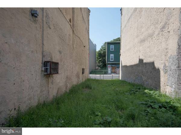 1731 RIDGE AVE, Philadelphia, PA 19130