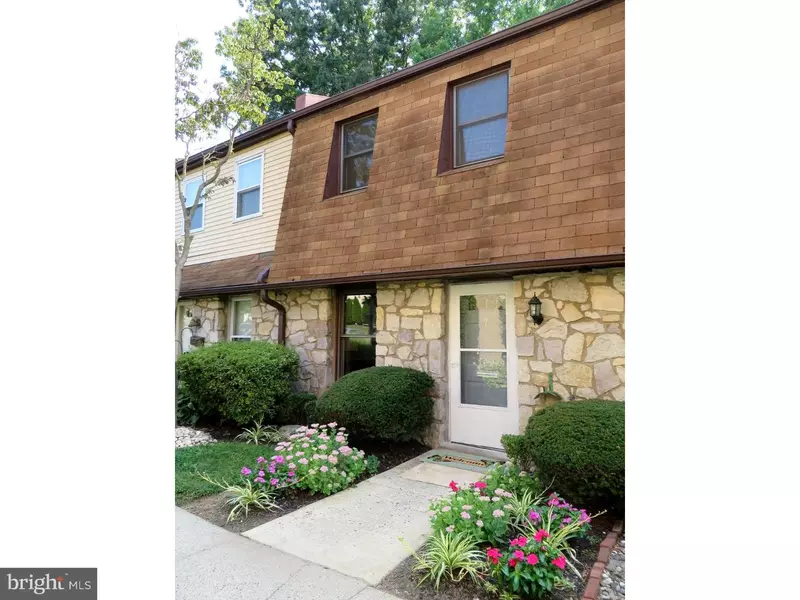 106 SUSAN DR #7, Elkins Park, PA 19027