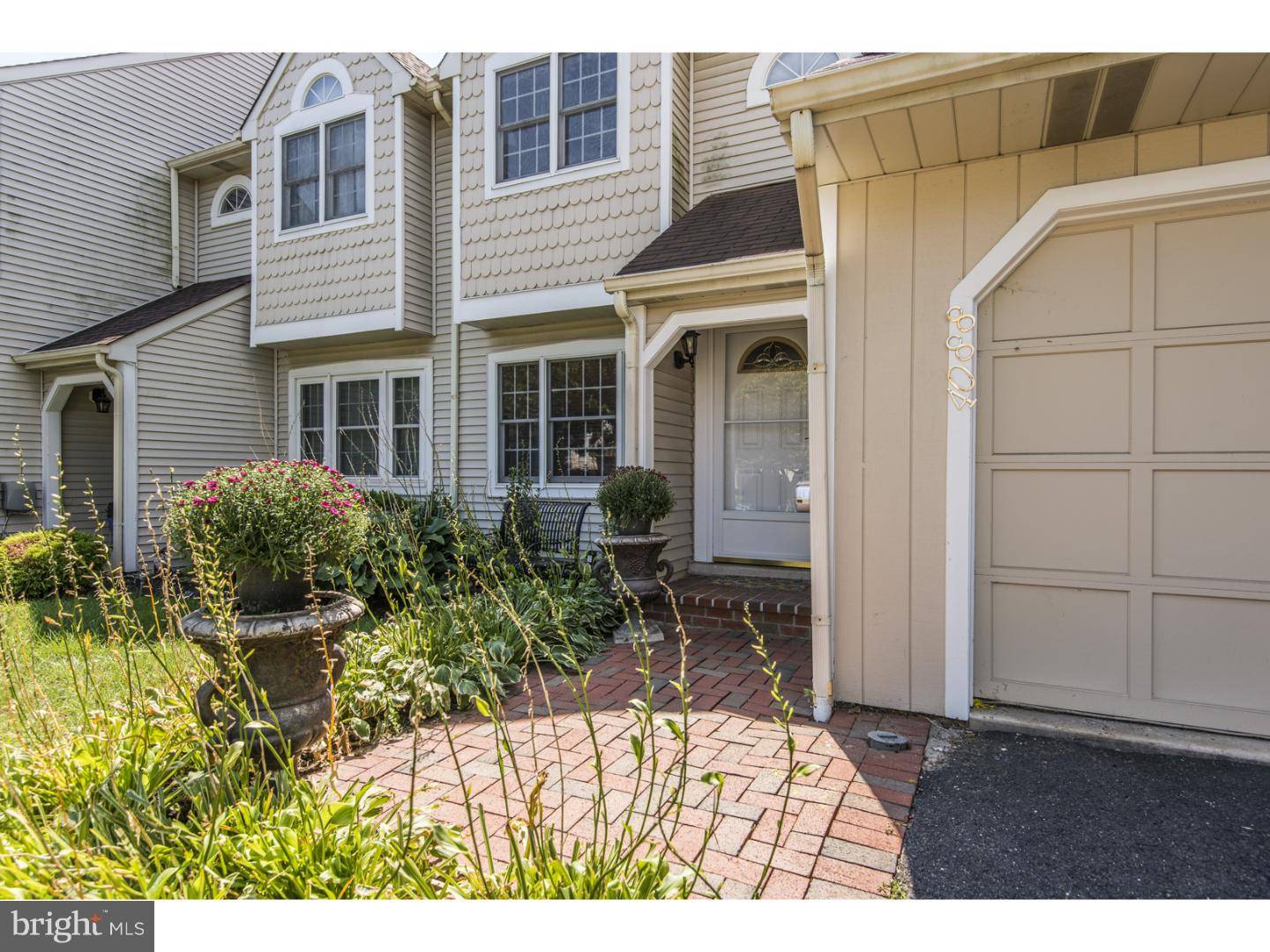 8804 DUVEEN DR, Wyndmoor, PA 19038