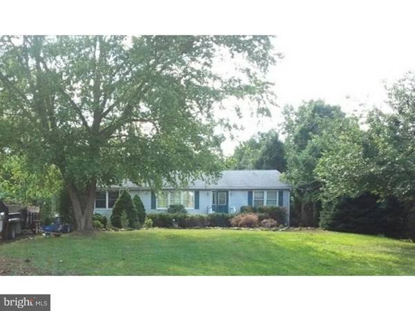 6 HOGBACK RD, Bordentown, NJ 08620