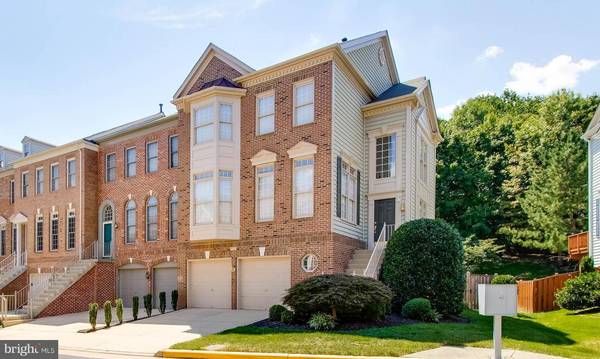 9557 LAGERSFIELD CIR, Vienna, VA 22181