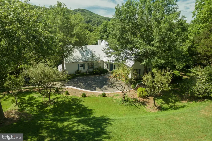 2223 SWIFT SHOALS RD, Boyce, VA 22620