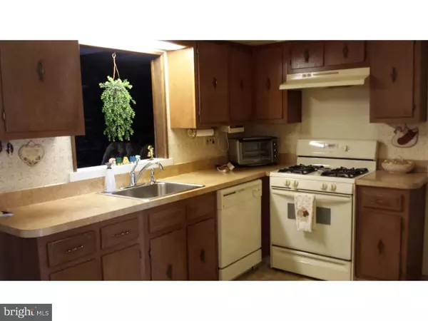 Clementon, NJ 08021,1608 WINDING WAY