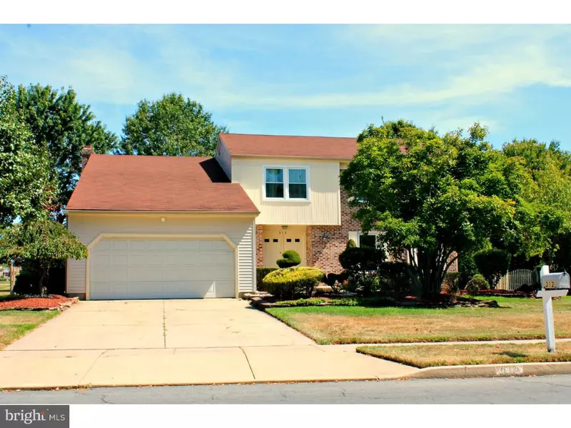 312 LONGSTONE DR, Cherry Hill, NJ 08003