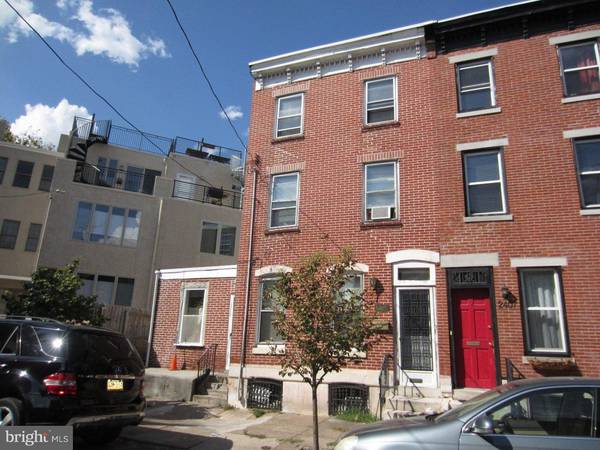 2409 CATHARINE ST, Philadelphia, PA 19146