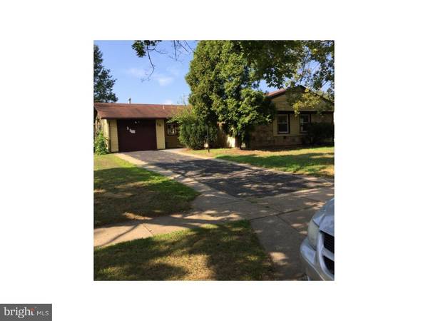 15 TRESCOTT LN, Willingboro, NJ 08046