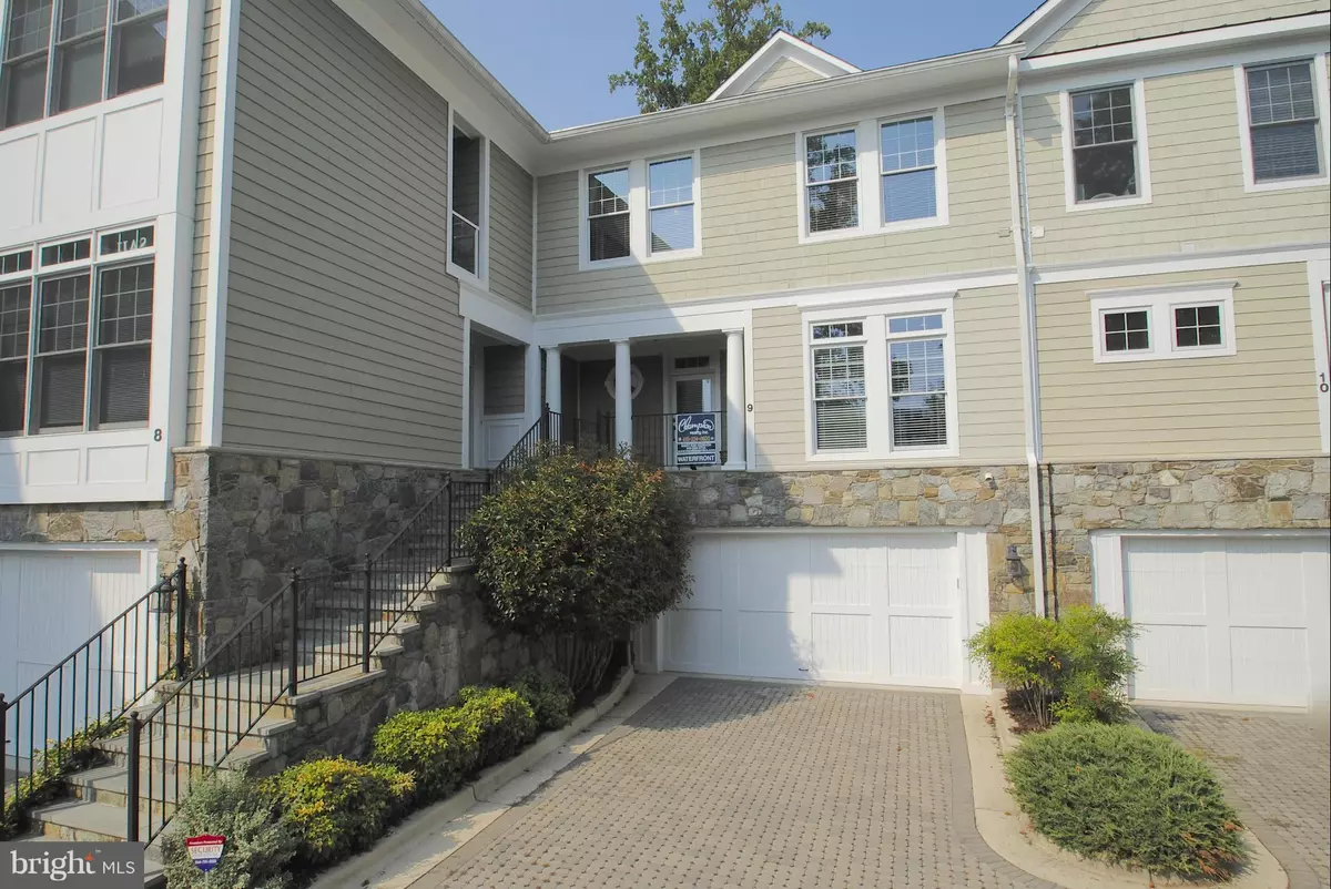 Annapolis, MD 21403,9 LITTLE HARBOR WAY