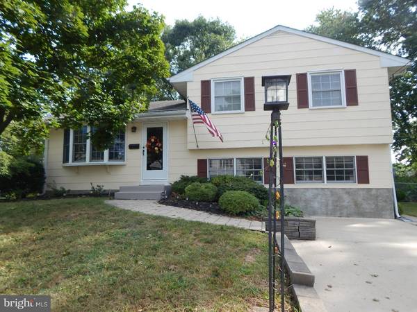 14 OVERTON RD, Hamilton, NJ 08690