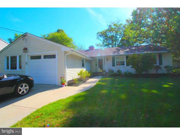 121 RANDLE DR, Cherry Hill, NJ 08034