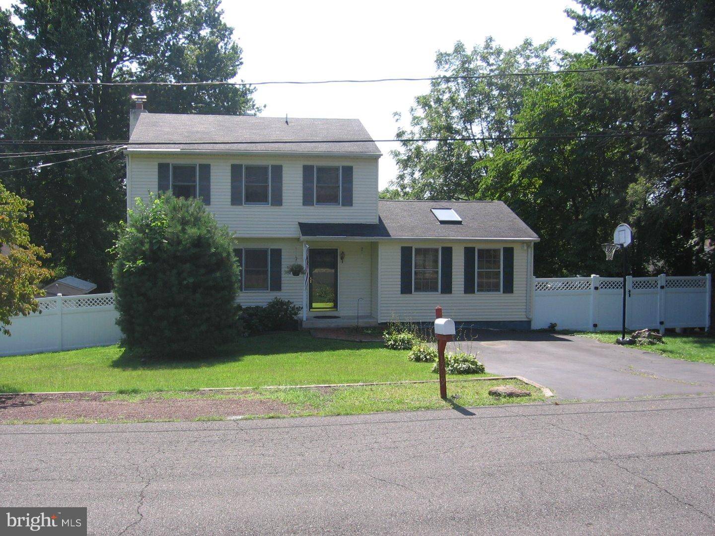 1709 PROSPECT AVE, Feasterville, PA 19053