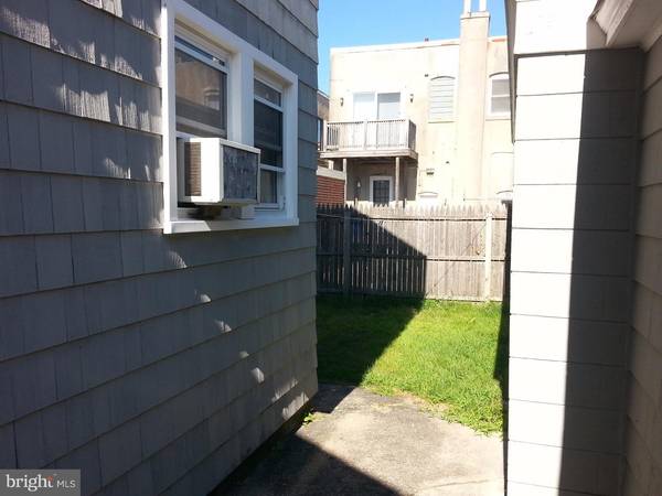 13 S FRONTENAC AVE #C, Margate, NJ 08402