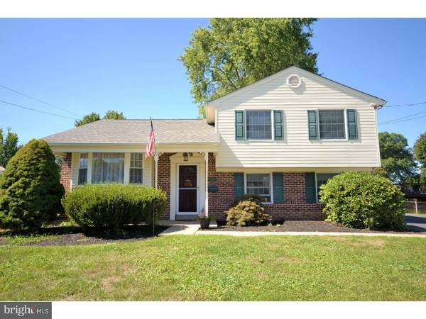 1204 LYNDA LN, Warminster, PA 18974