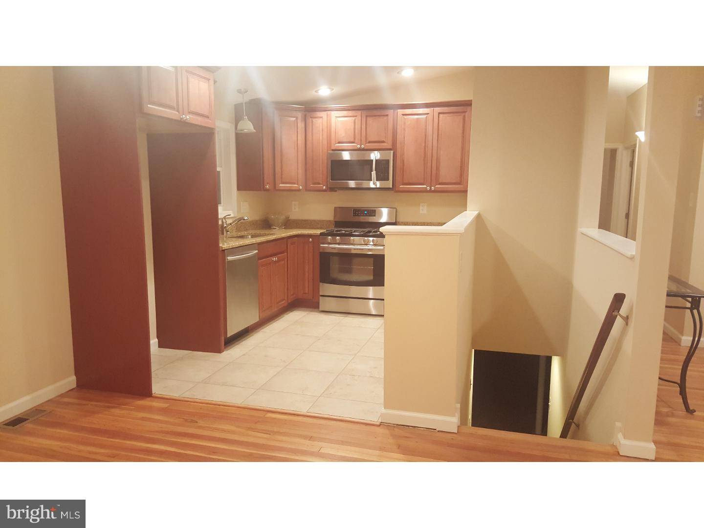 Aston, PA 19014,104 ROBIN HOOD LN