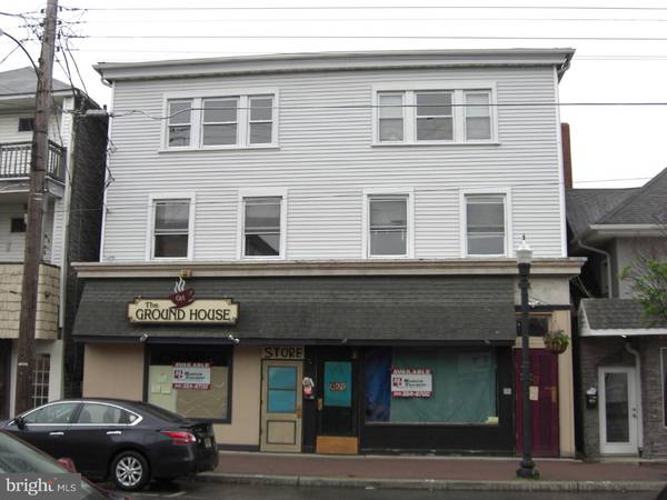 56 S BROADWAY, Pitman, NJ 08071