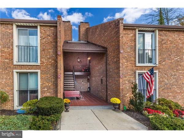 10 N CLOSE, Moorestown, NJ 08057